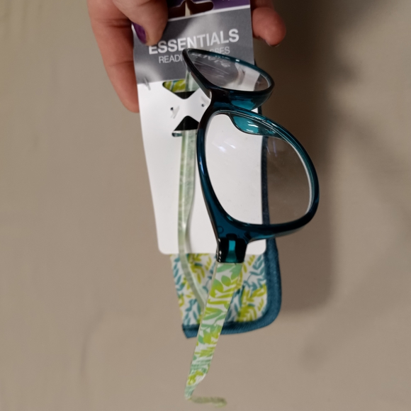 Foster Grant/Essentials Reading Glasses& Cases- 4 Pair +1.25 - Picture 5 of 8